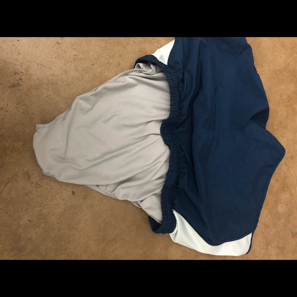 UA Shorts - Picture 3 of 7